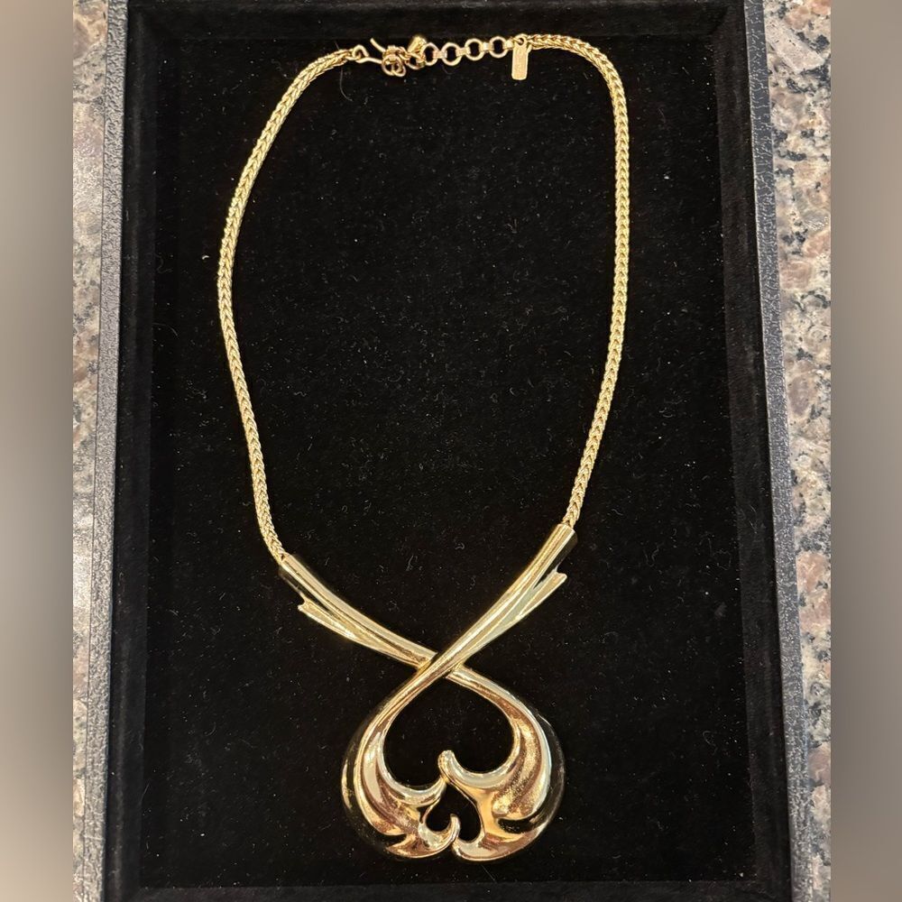 Monet Runway Vintage High Gleam Modernist Gold Pendant Necklace